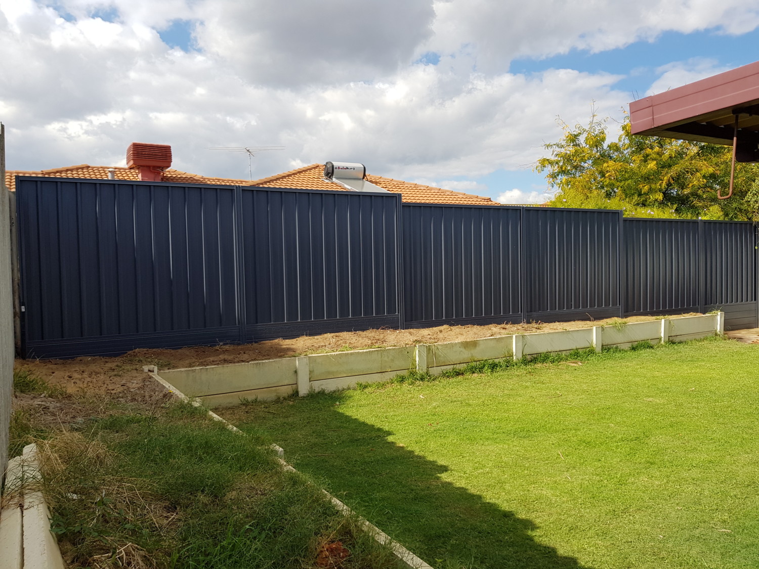 Colorbond Good Neighbour Fence